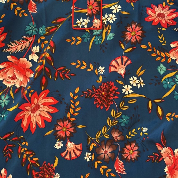 LOFT Floral Tunic - Picture 4 of 10